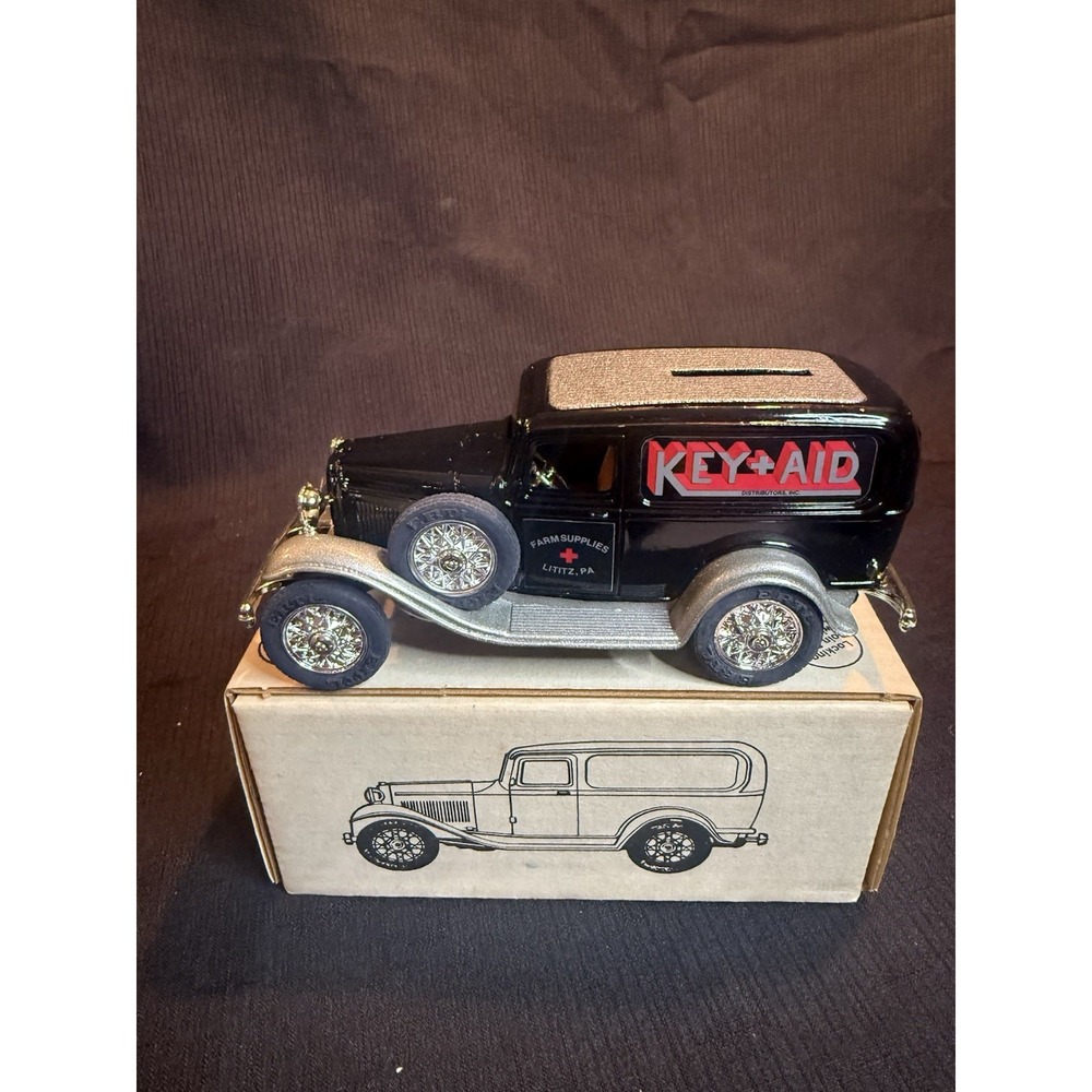 Vintage ERTL 1932 Ford Delivery Van Key Aid Die-Cast Coin Bank 9944 NIB